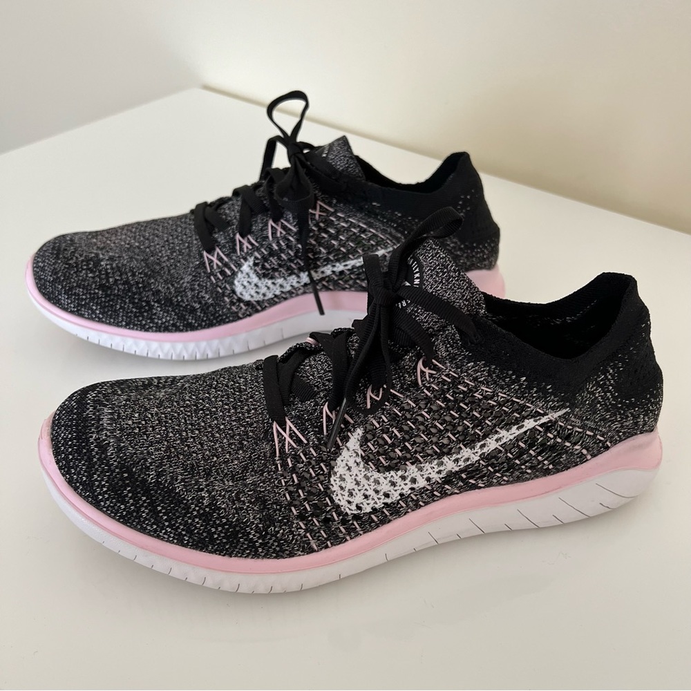 Nike Free Run Flyknit Sneakers • Black, Pink and White • Women Size 10